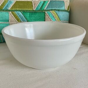 Vtg Pyrex 403 Opal White Glass 2.5 Quart Mixing Nesting Bowl Marked